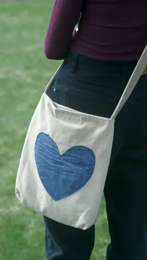 CEDR Taška přes rameno 35 x 30 cm