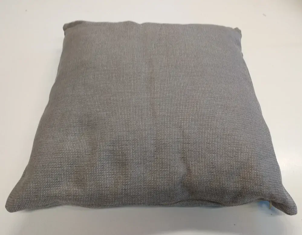 CEDR Polštář šedý 48x47 cm