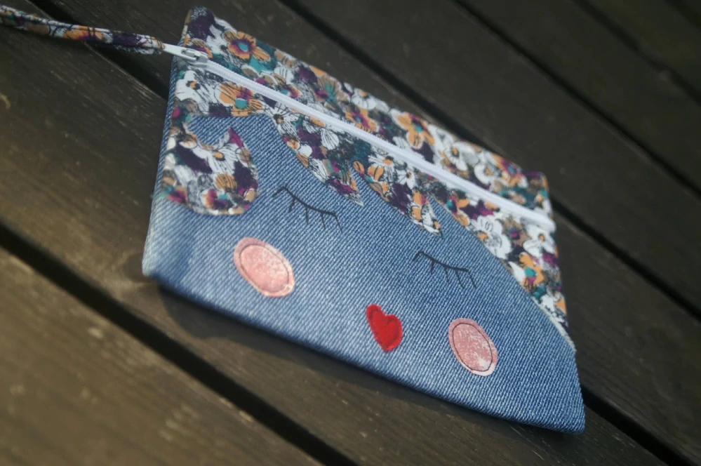 CEDR Kosmetická taštička z rifloviny modrá - obličej