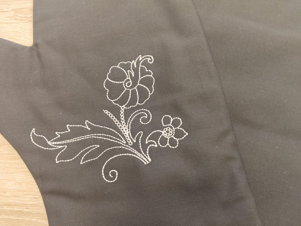 CEDR Sada chňapek s výšivkou BREDE 29 cm